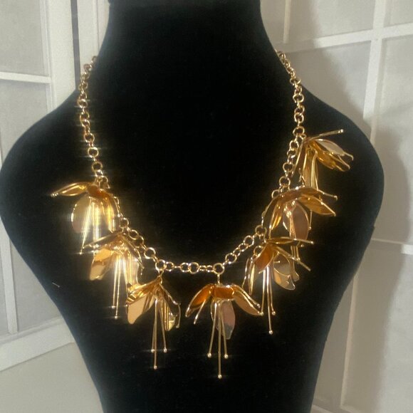 Dillard's Jewelry - Gold Spectacular Unique Blossoms and Stamens Necklace Dillards Jewelry